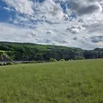 Lesní V Malé Hraštici * Mala Hrastice