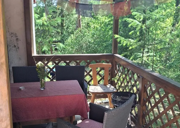 Lesni V Male Hrastici بيت للعطل