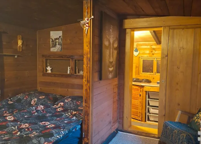 Lesní V Malé Hraštici * Mala Hrastice